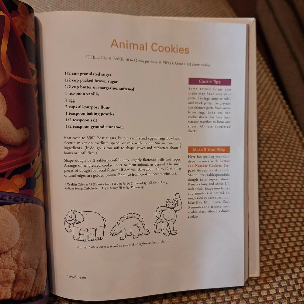 Betty Crocker's Cookie Book Copyright 1998 More Than 250 Recipes